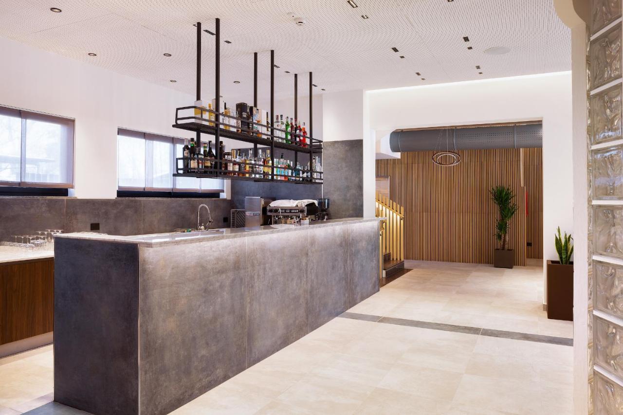 Moon Palace Hotel Arese Εξωτερικό φωτογραφία