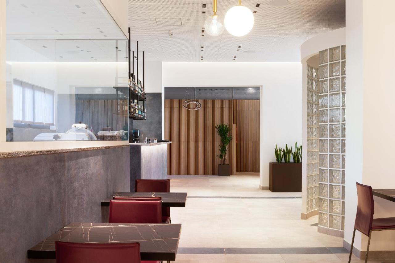 Moon Palace Hotel Arese Εξωτερικό φωτογραφία
