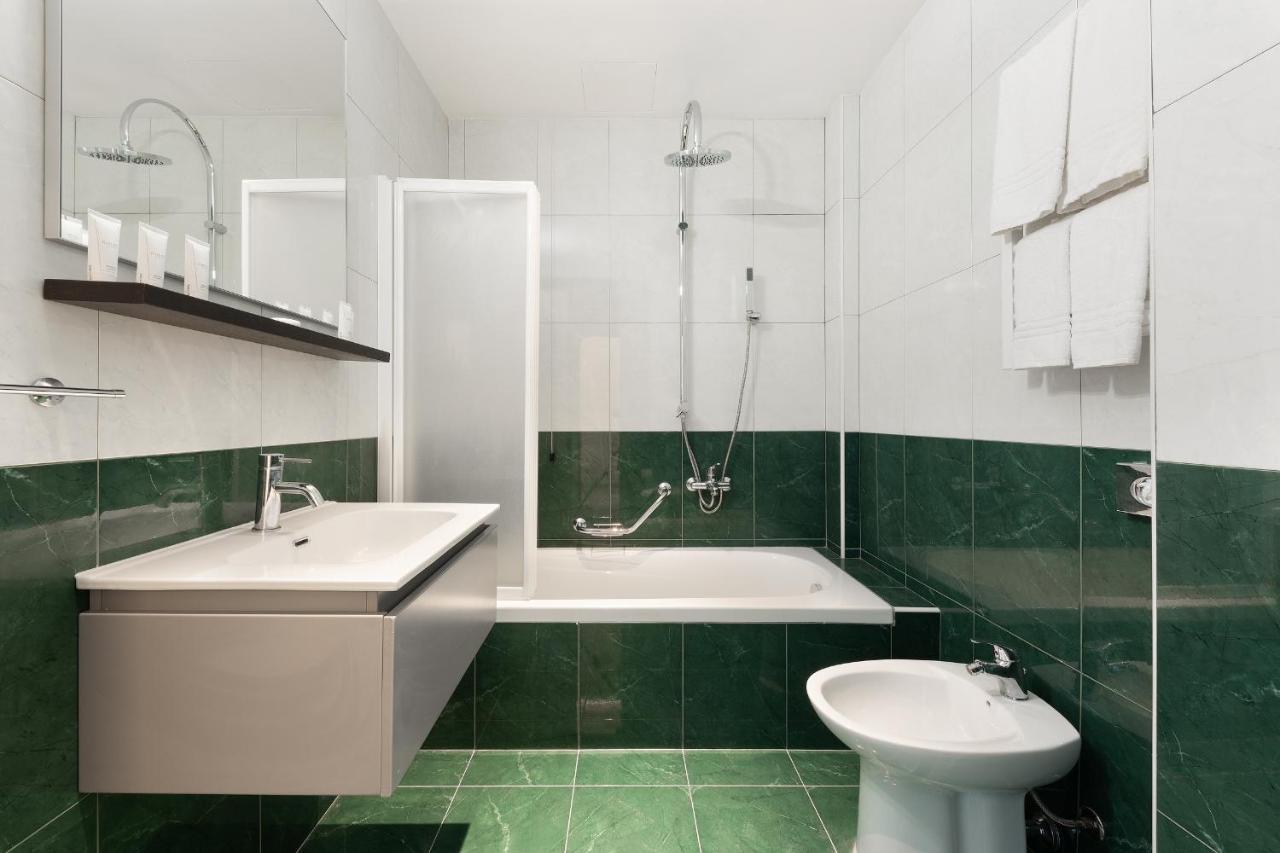 Moon Palace Hotel Arese Εξωτερικό φωτογραφία