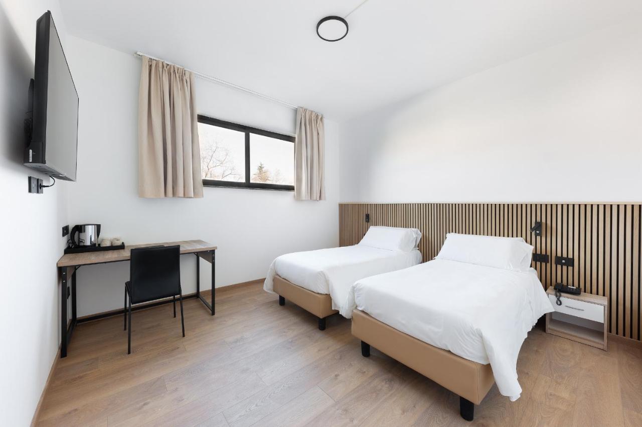 Moon Palace Hotel Arese Εξωτερικό φωτογραφία