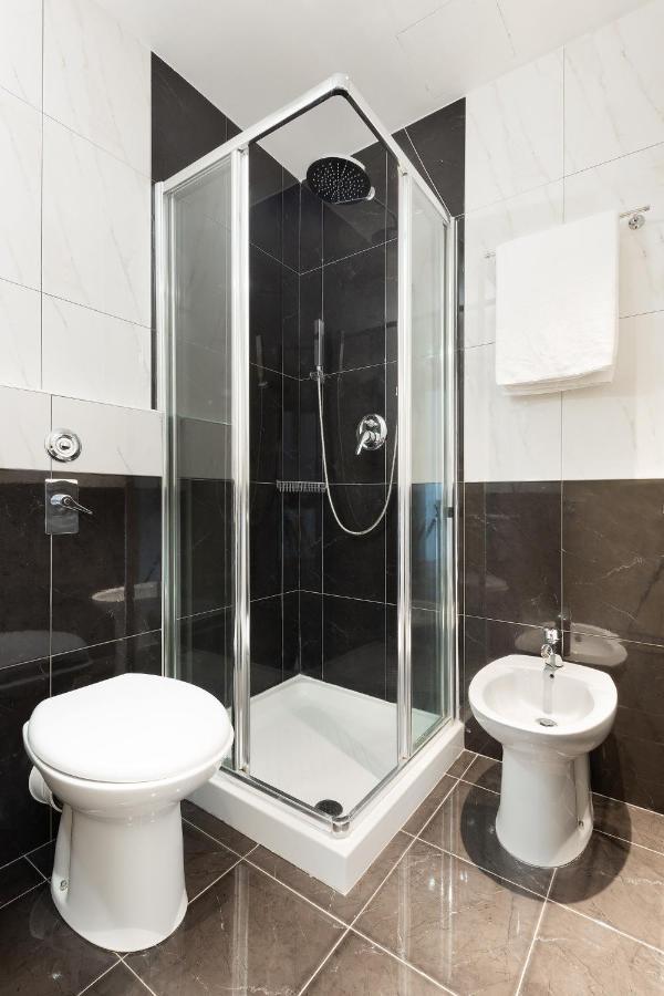 Moon Palace Hotel Arese Εξωτερικό φωτογραφία
